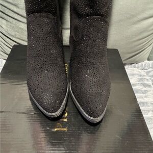 Elegant Black Studded Pierre Dumas Women's Boots. Very comfortable. SZ 7 $99